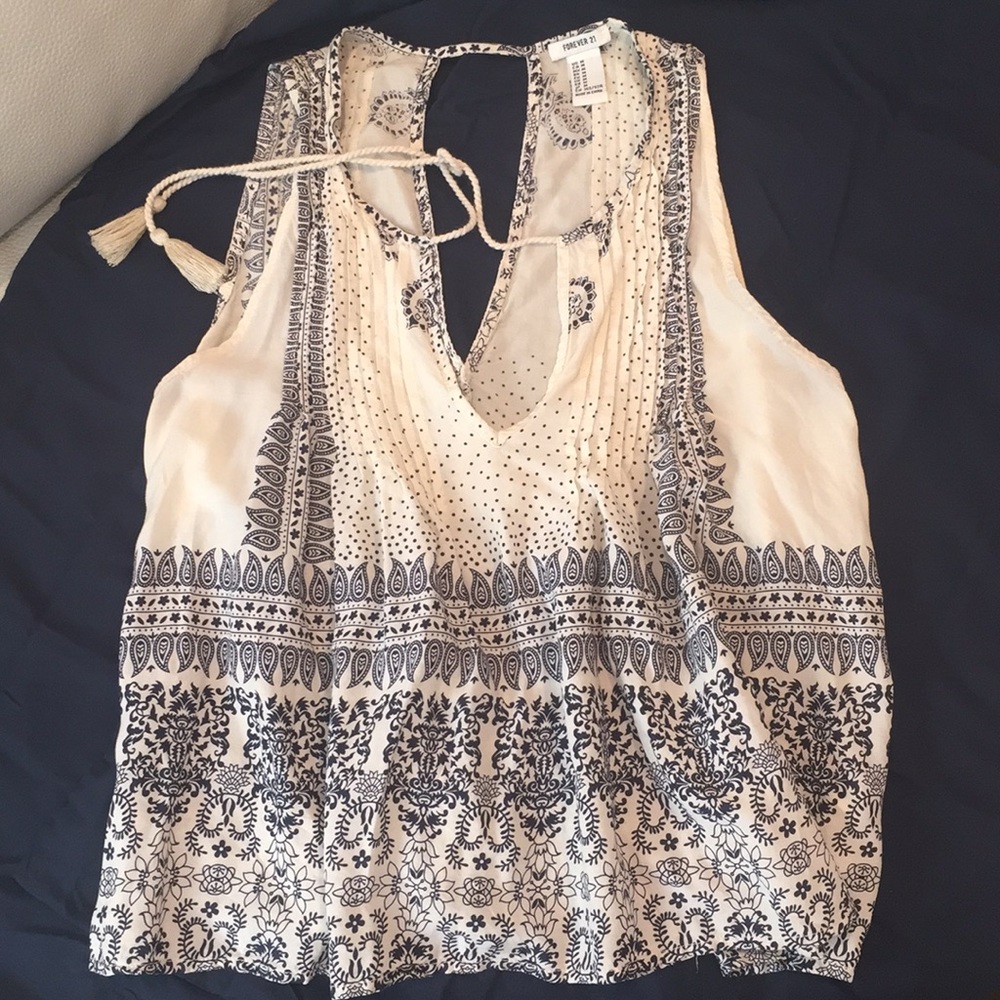 Forever 21 cute blouse